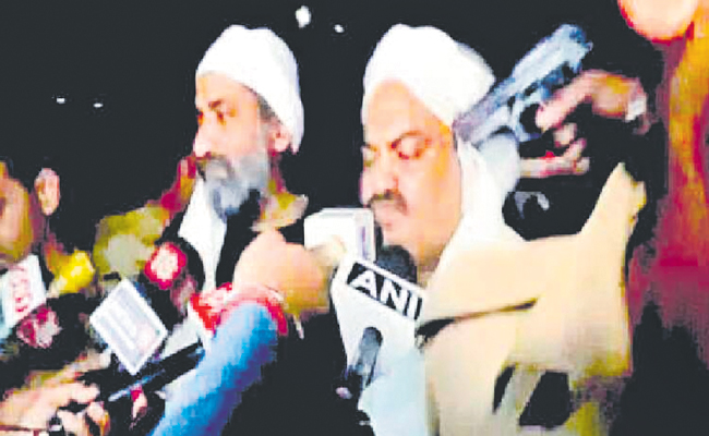 Thapar-Atiq-_28R_29-Ashraf-_28L_29.jpg