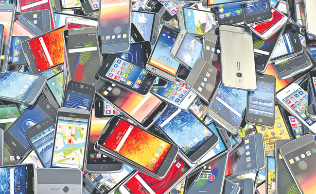 MOBILES.jpg