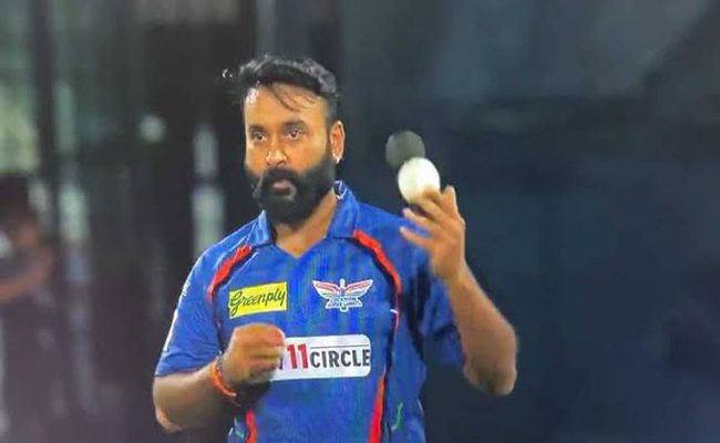 amit-mishra.jpg