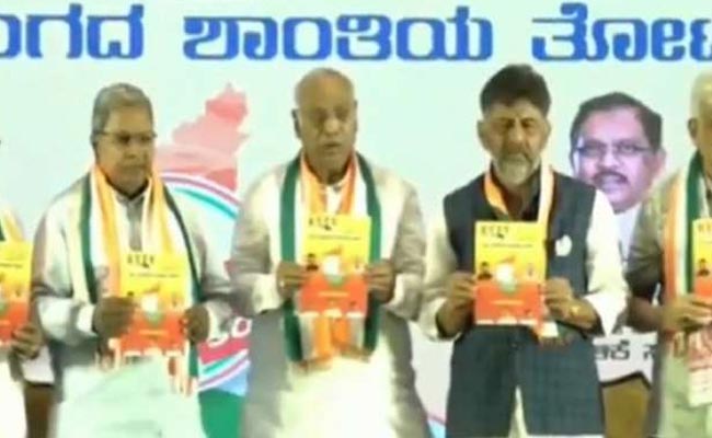 karnataka-congress-Manifest.jpg