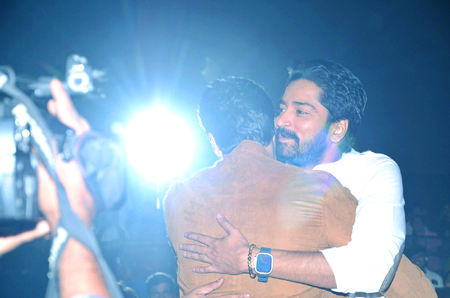 Allari_20Naresh_20Ugram_20Movie_20Pre_20Release_20Event-8.jpg 8
