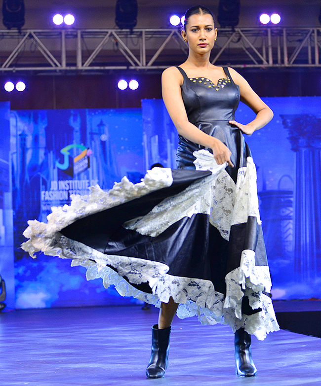 Fashion_20show_20in_20vijayawada-9.jpg 9