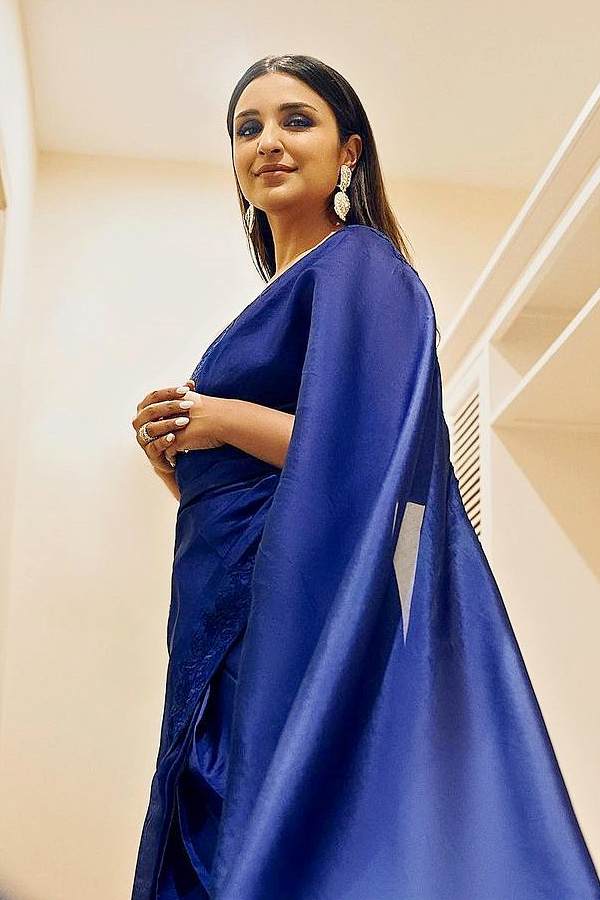 parineeti_20chopra_20Latest_20Photos_16.jpg 17