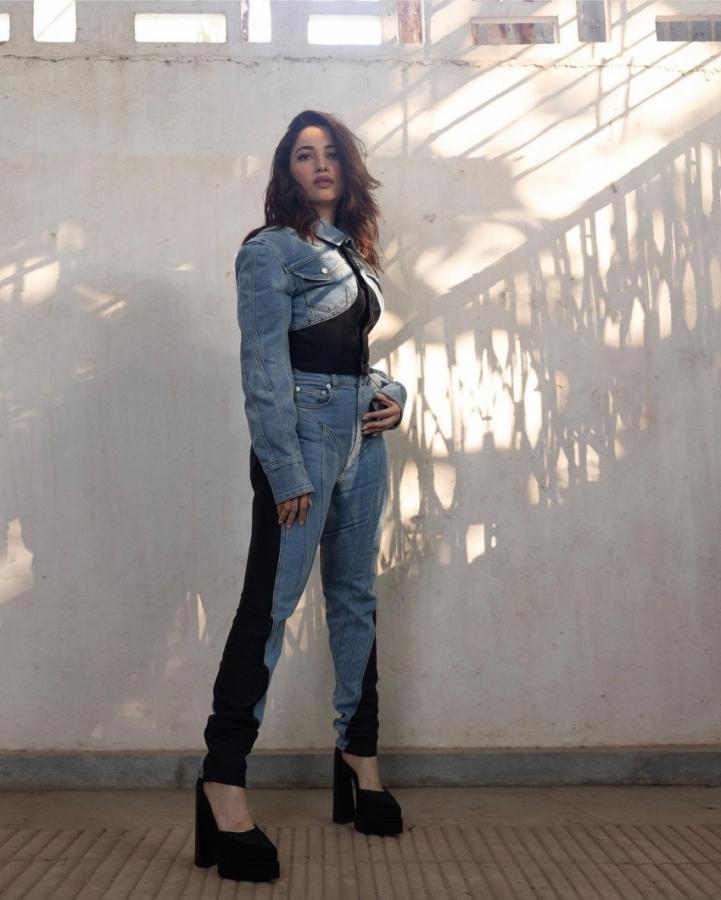 11.jpg 12