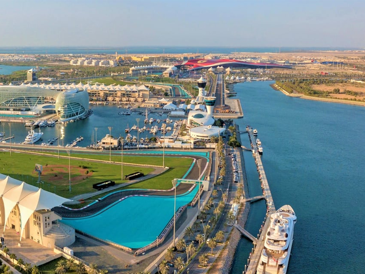 7._20Yas_20Island_2C_20Abu_20Dhabi_07.jpg 8