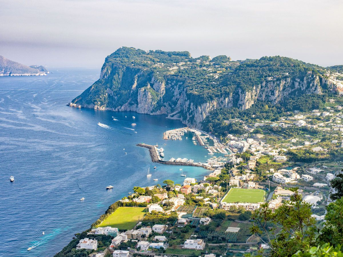 9._20Capri_2C_20Italy_09.jpg 10