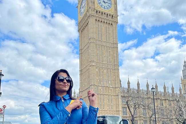 Anchor_20syamala_20visited_20London_20photos_9.jpg 11