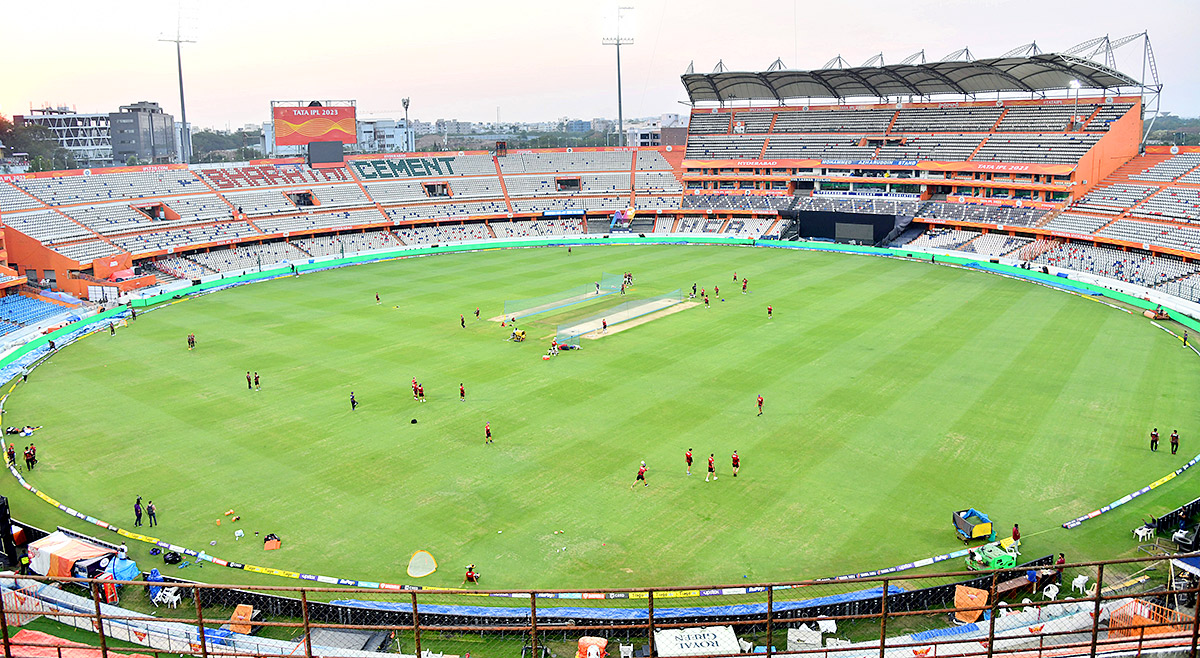 SRHvsKKR_20Players_20Practice_20In_20Uppal_20Stadium-10.jpg 10