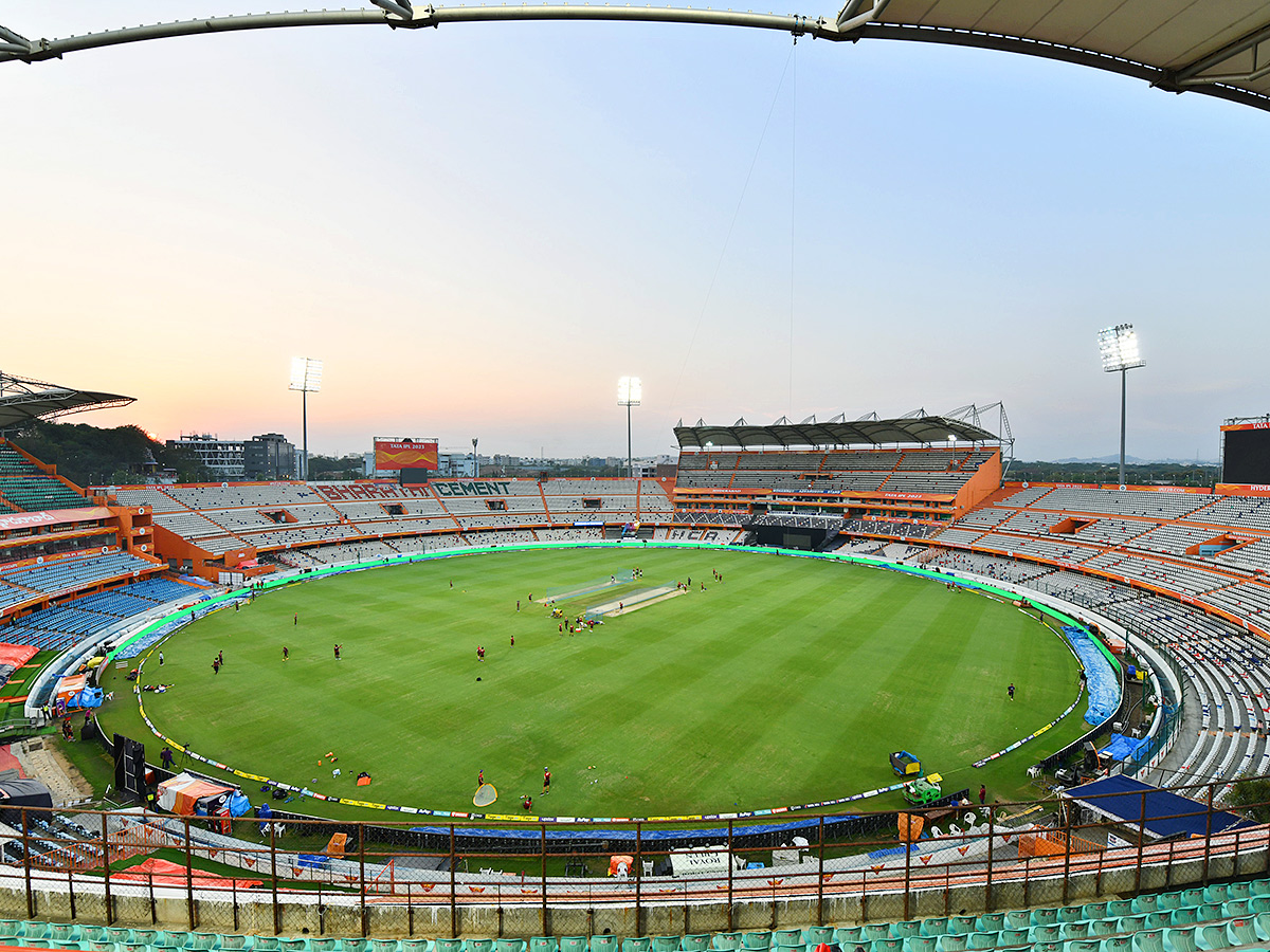 SRHvsKKR_20Players_20Practice_20In_20Uppal_20Stadium-3.jpg 3