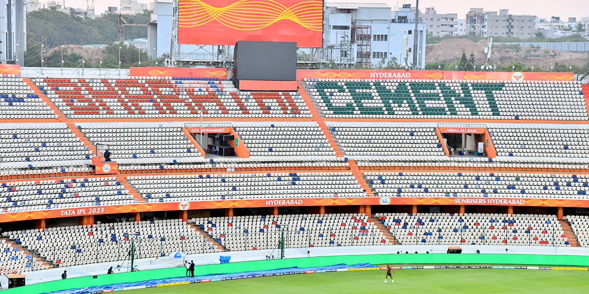 SRHvsKKR_20Players_20Practice_20In_20Uppal_20Stadium-4.jpg 4