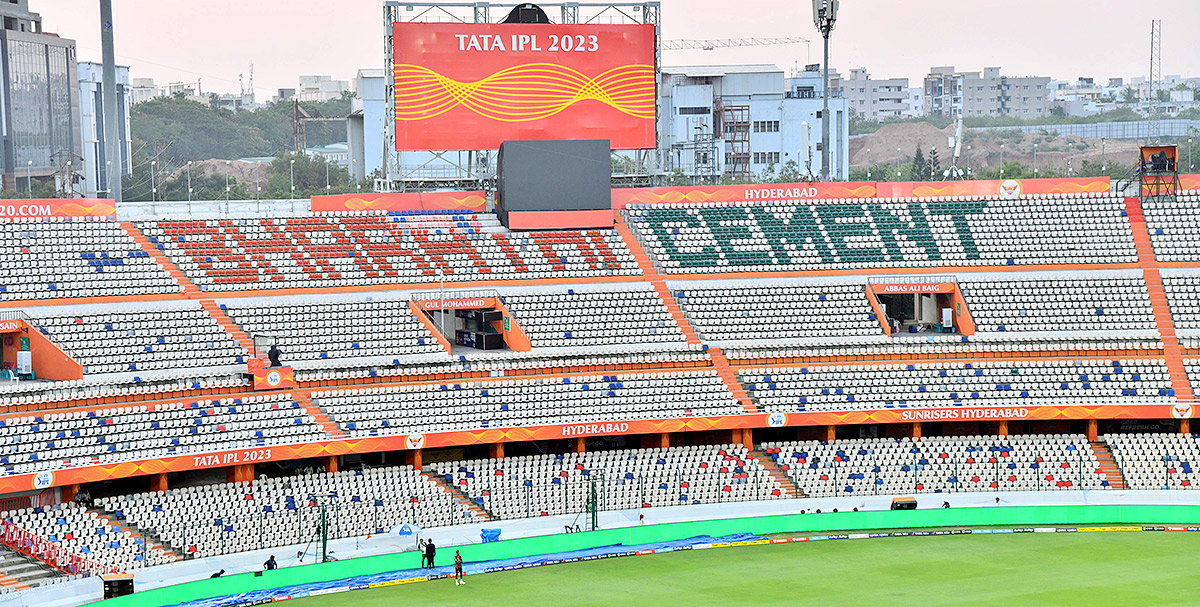 SRHvsKKR_20Players_20Practice_20In_20Uppal_20Stadium-9.jpg 9