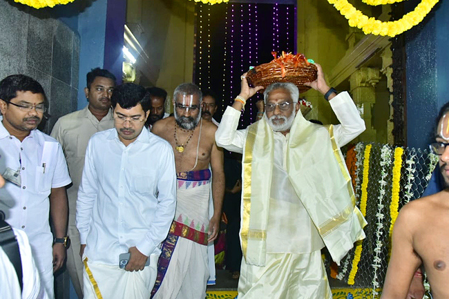 Simhachalam_20Chandanotsavam_202023_20Photos_3.jpg 4