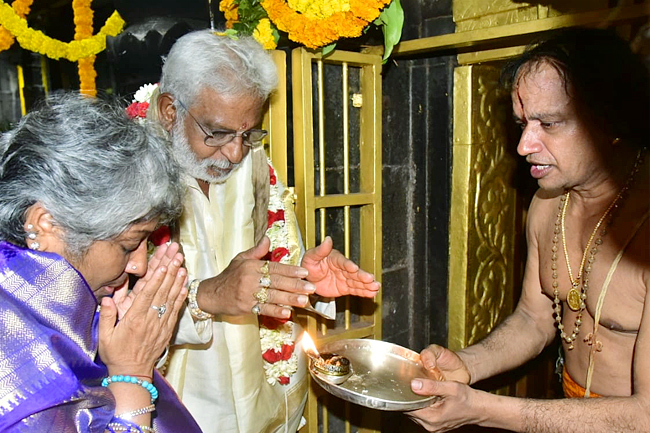 Simhachalam_20Chandanotsavam_202023_20Photos_4.jpg 5