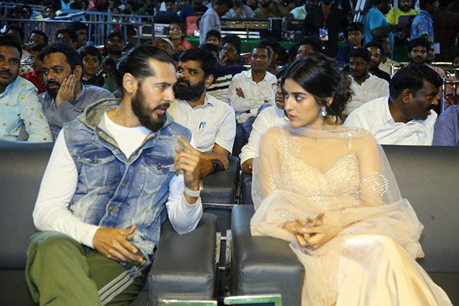 agent_20pre_20release_20event_20in_20warangal-13.jpg 14