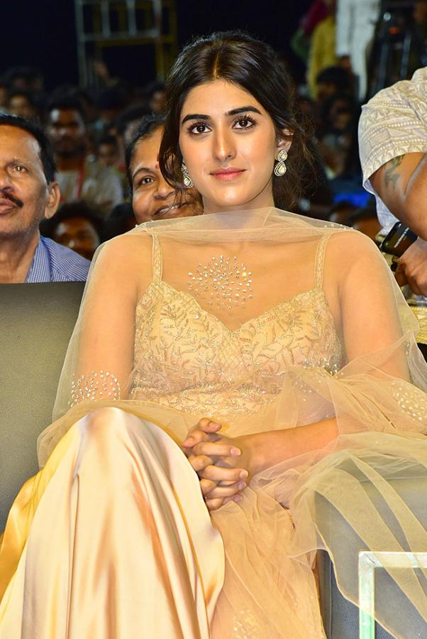 agent_20pre_20release_20event_20in_20warangal-22.jpg 23