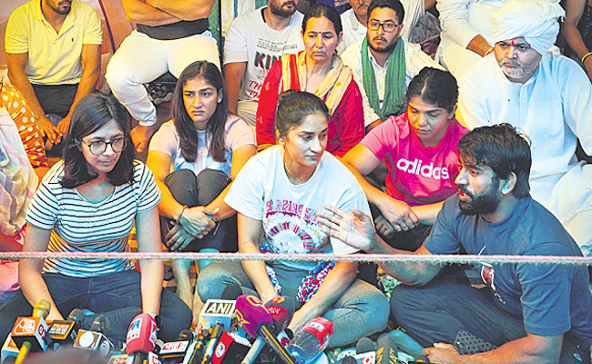 BAJRANG-VINESH-PRO93.jpg