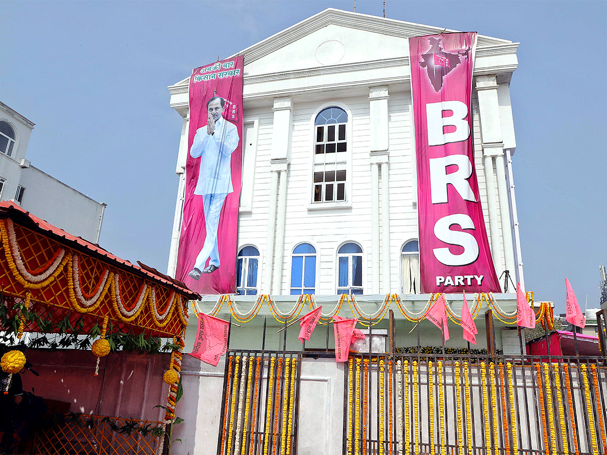 BRS_20Party_20Office_20in_20Delhi_20Pics-10.jpg 10