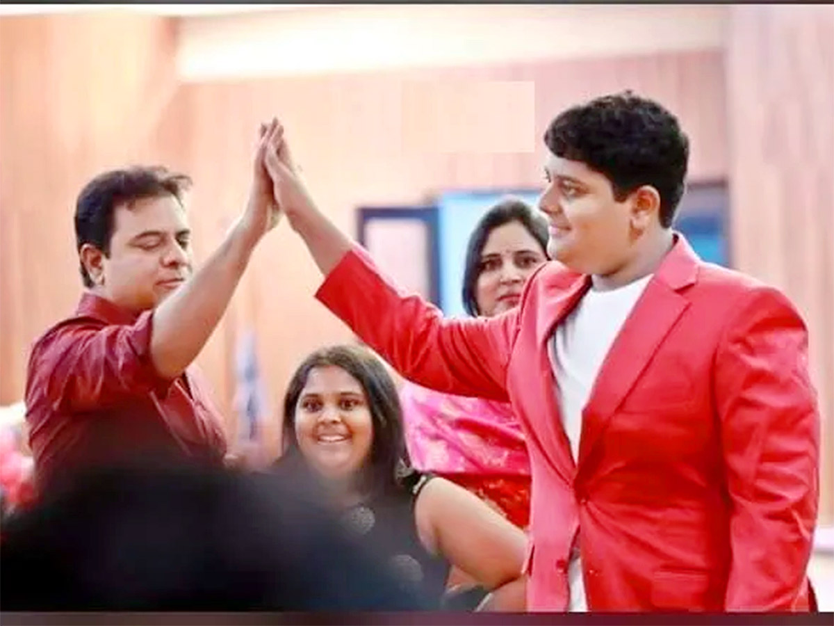 Minister_20KTR_20Unseen_20and_20Rare_20Images-30.jpg 30