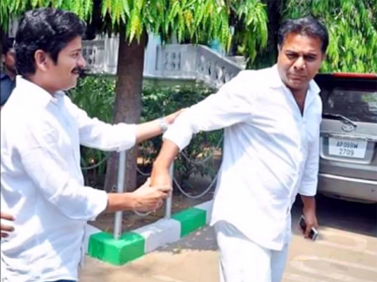 Minister_20KTR_20Unseen_20and_20Rare_20Images-7.jpg 7