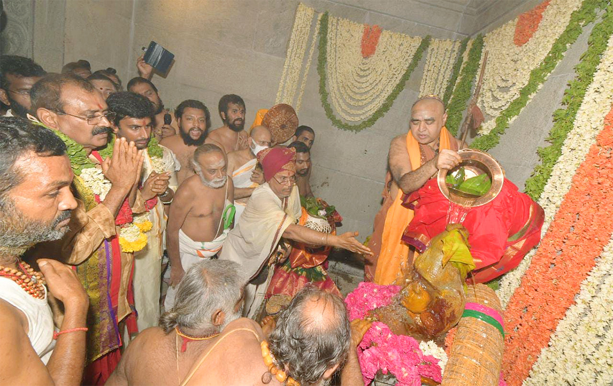 Tirupati_20Sri_20Tataiahgunta_20Gangamma_20Temple-13.jpg 13