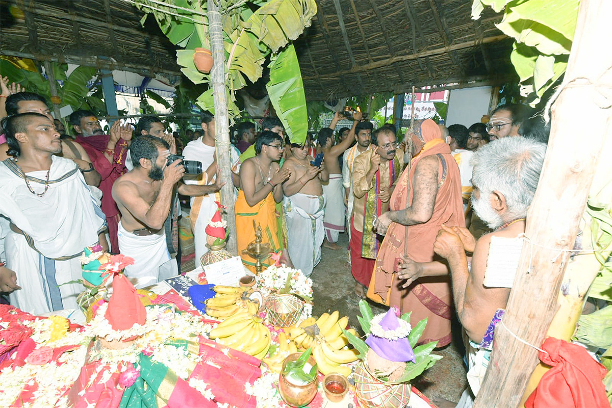 Tirupati_20Sri_20Tataiahgunta_20Gangamma_20Temple-6.jpg 6