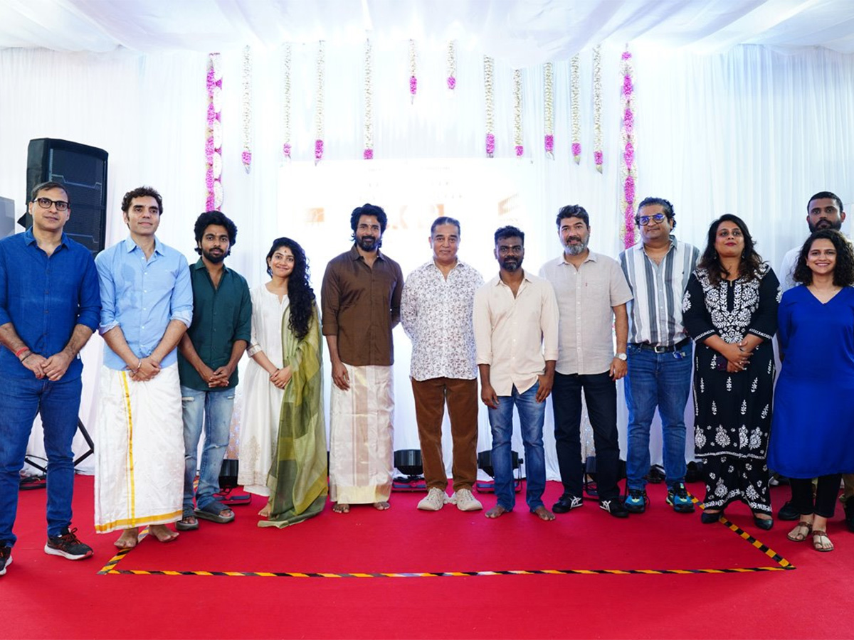 SK21_20Movie_20Pooja_20Stills-5.jpg 5