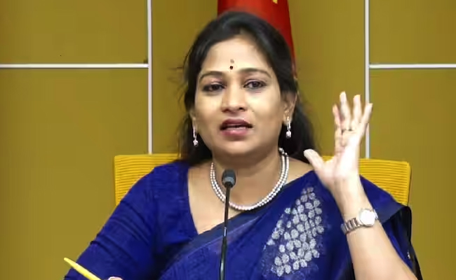Vangalapudi-anita-01.jpg