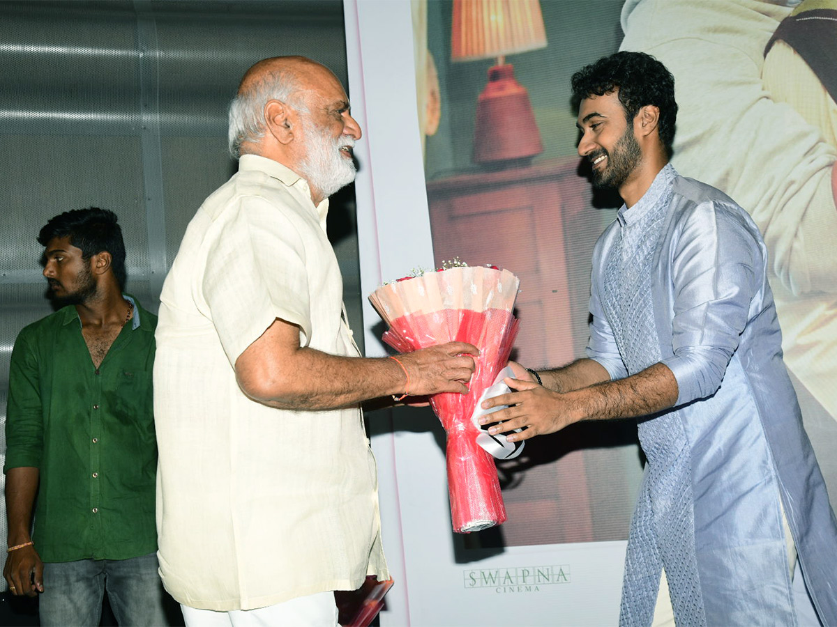 Anni_20Manchi_20Sakunamule_20Movie_20Song_20Launch-3.jpg 3