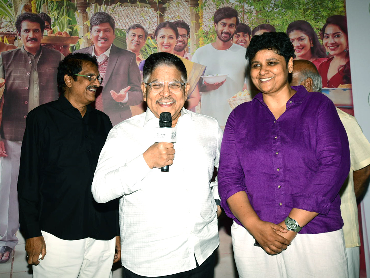 Anni_20Manchi_20Sakunamule_20Movie_20Song_20Launch-6.jpg 6