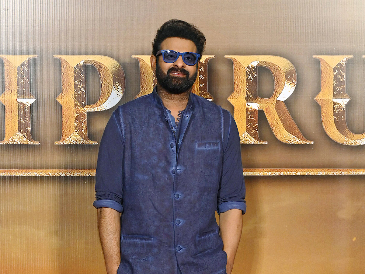 Adipurush_20Hindi_20Trailer_20Launch_20Event_20Photos_6.jpg 7