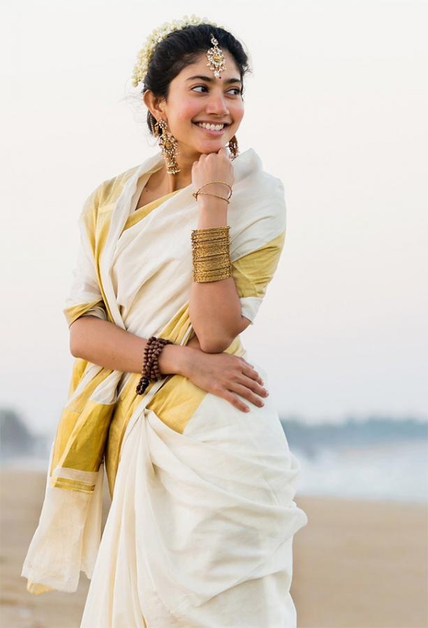 Happy_20Birthday_20Sai_20Pallavi-10.jpg 10