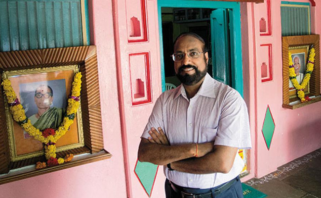 Murali_20Divi.jpg