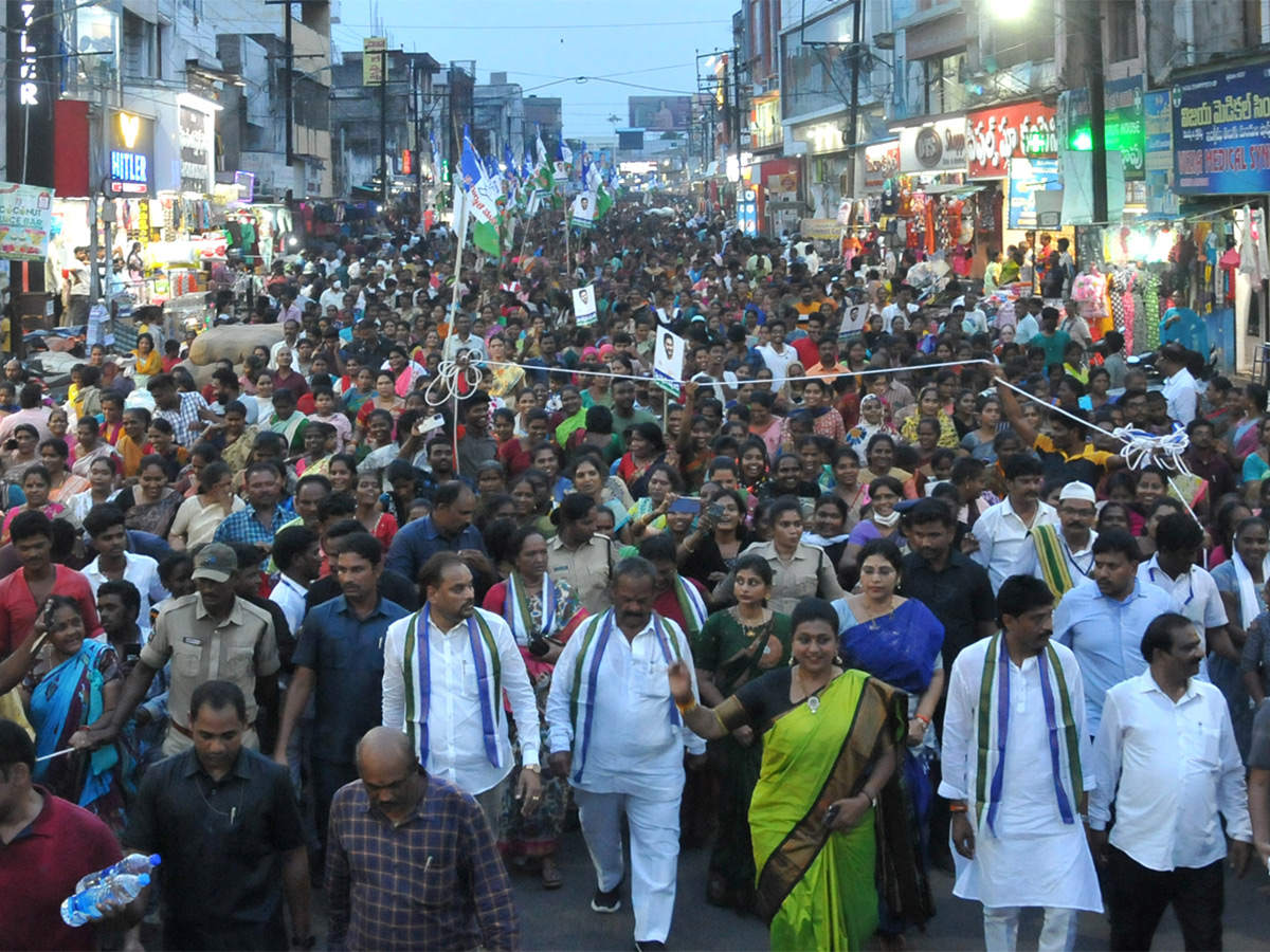 Women_20Special_20Park_20in_20Vizianagaram_20Pics_20-16.jpg 16