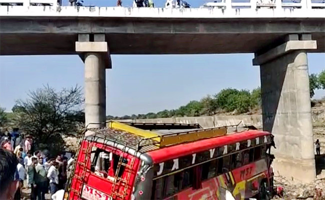 bus_0.jpg