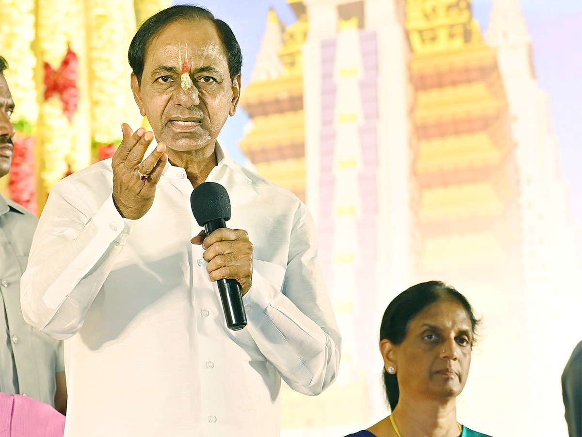inaugurating_20The_20SriKrishna_20Temple_20in_20Hyderabad-6.jpg 6