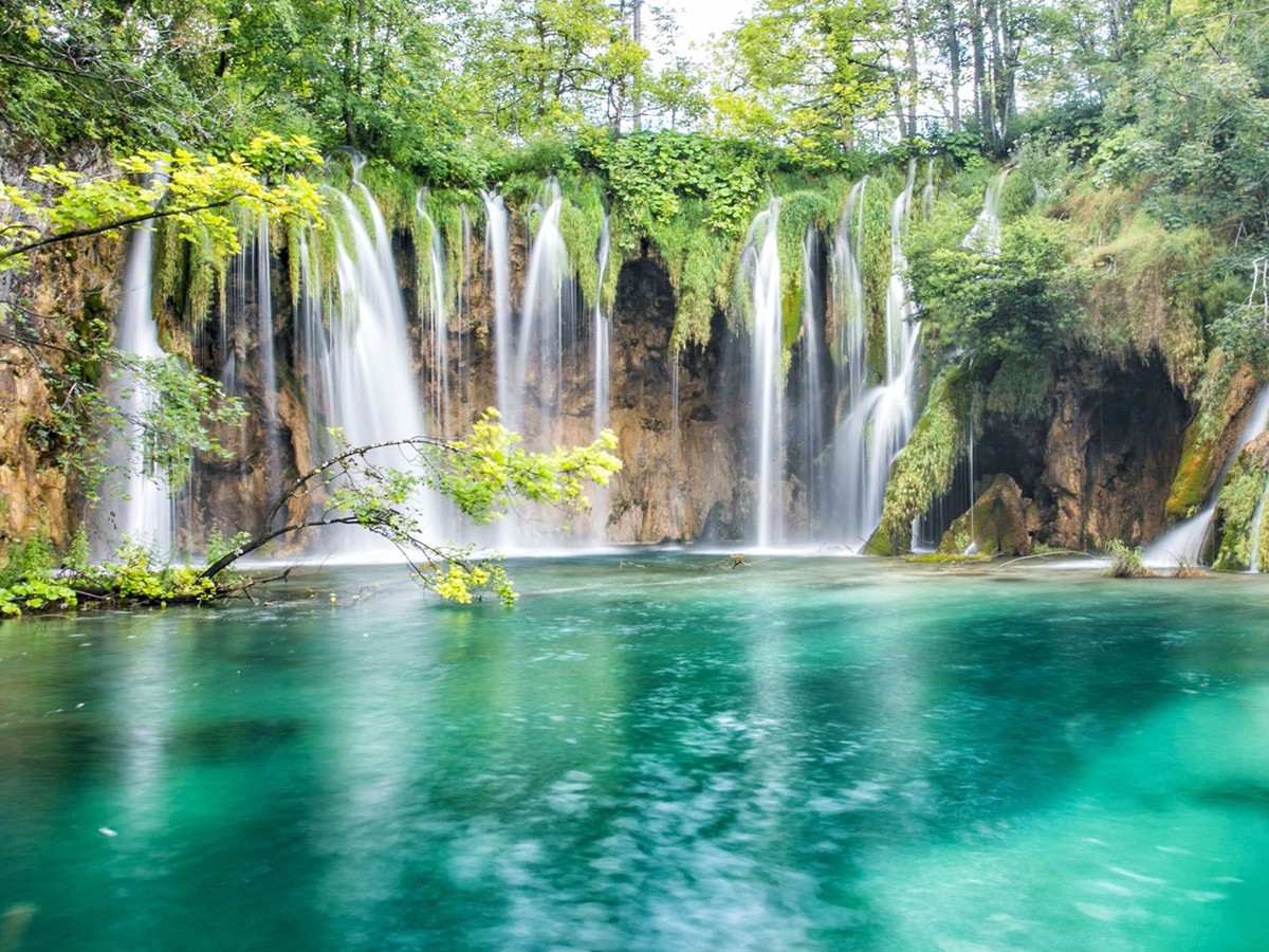 06-6._20Plitvice_20Falls_2C_20Croatia.jpg 7