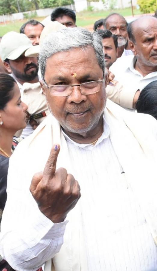 Vote_20for_20Karnataka_20Assembly_20Elections_20pics-9.jpg 9