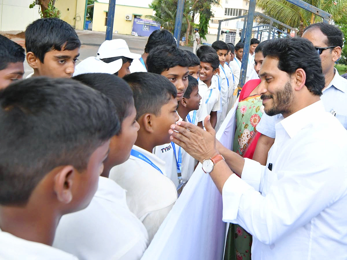 CM_20Jagan_20Visakhapatnam_20Tour_20Photos_19.jpg 22