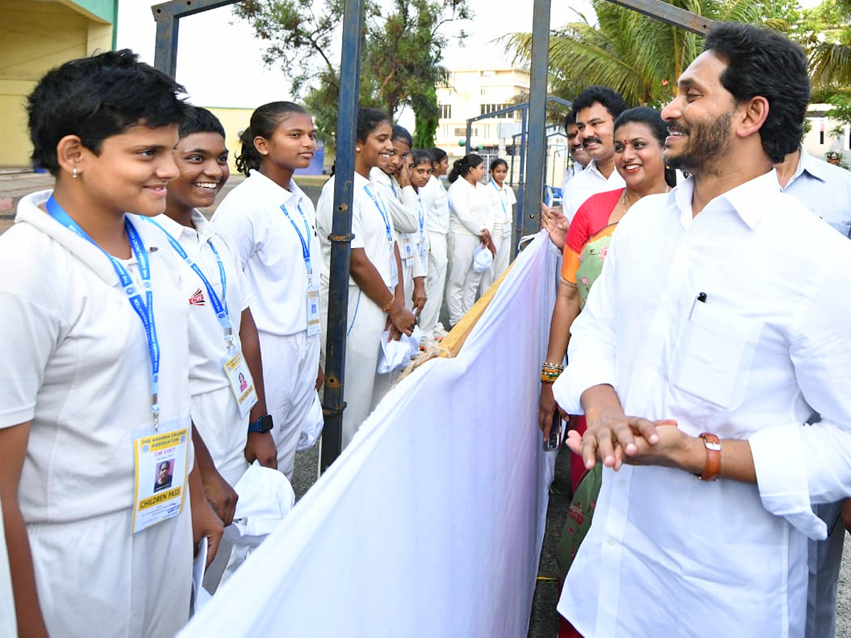 CM_20Jagan_20Visakhapatnam_20Tour_20Photos_2.jpg 17