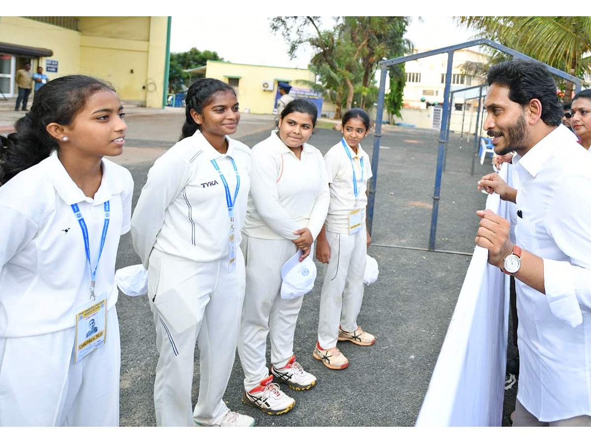 CM_20Jagan_20Visakhapatnam_20Tour_20Photos_25.jpg 28