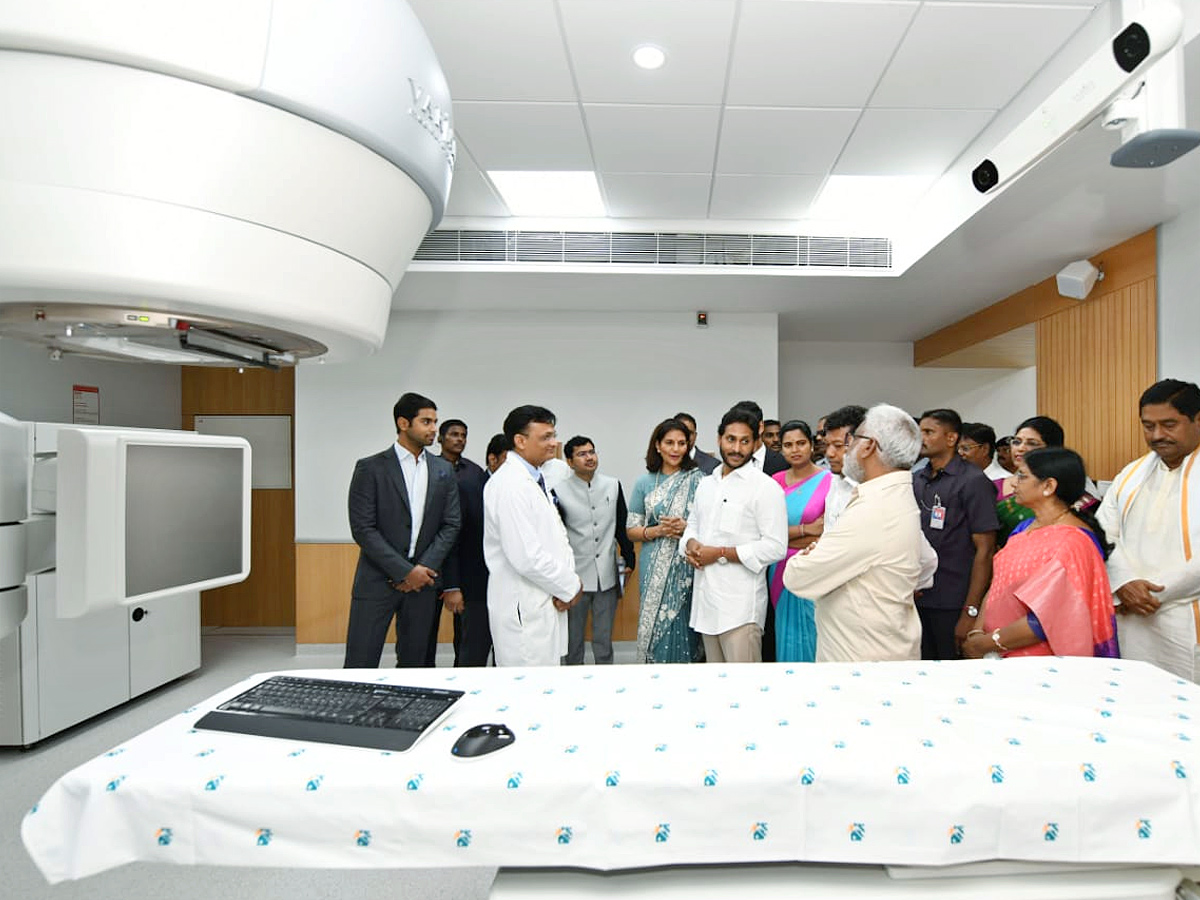 CM_20Jagan_20Visakhapatnam_20Tour_20Photos_9.jpg 6