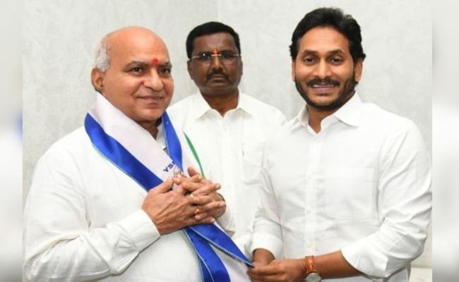 Ex_MLA_Joins_20YSRCP.jpg