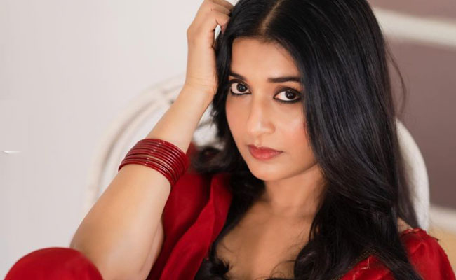 meera-jasmine2_0.jpg