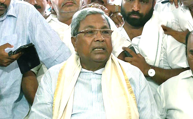 Congress-leader-Siddaramaiah_1.jpg