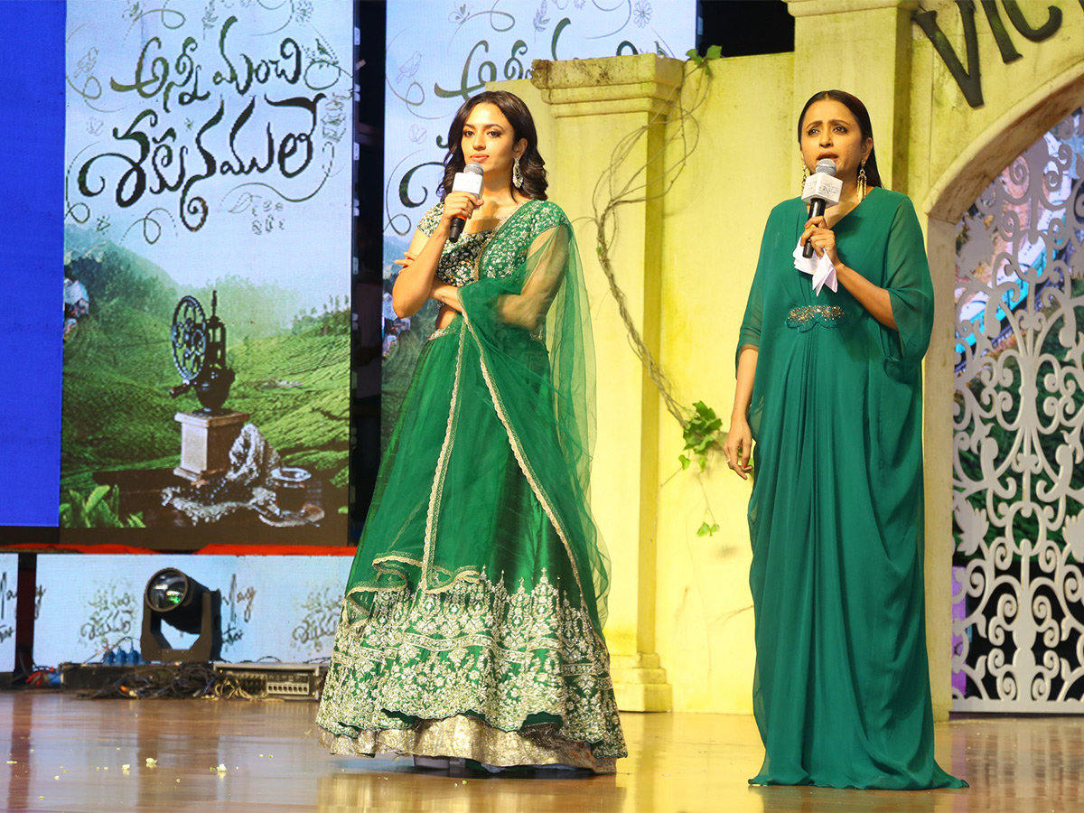 Anni_20Manchi_20Sakunamule_20Pre_20Release_20Event_20Photos-25.jpg 24