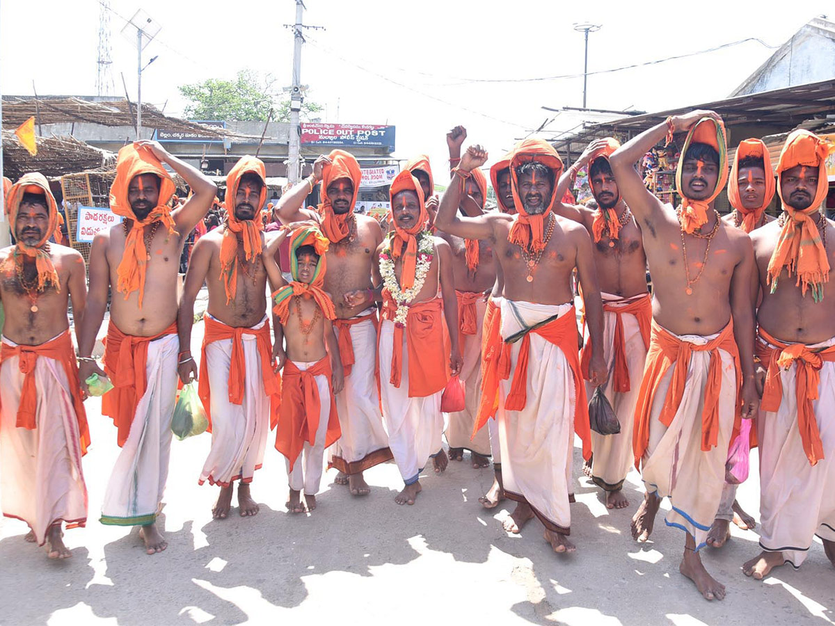 Kondagattu_20Anjaneya_20Swamy_20Temple-10.jpg 10