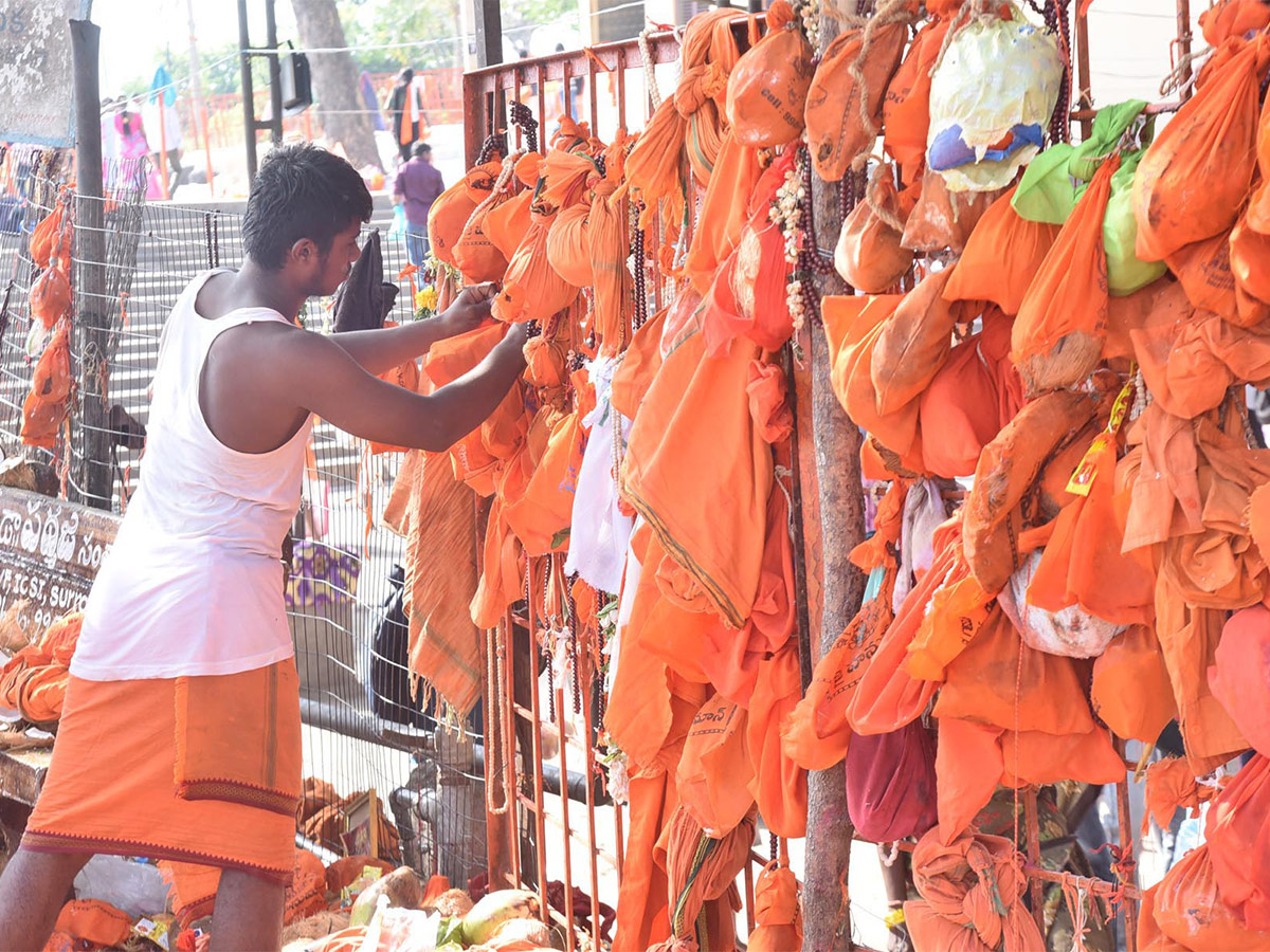 Kondagattu_20Anjaneya_20Swamy_20Temple-14.jpg 13