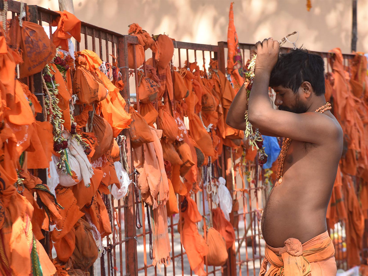 Kondagattu_20Anjaneya_20Swamy_20Temple-15.jpg 14