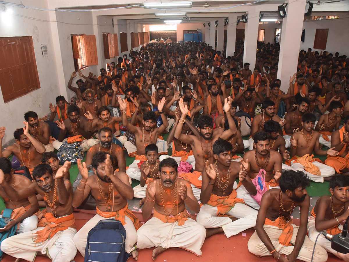 Kondagattu_20Anjaneya_20Swamy_20Temple-2.jpg 2