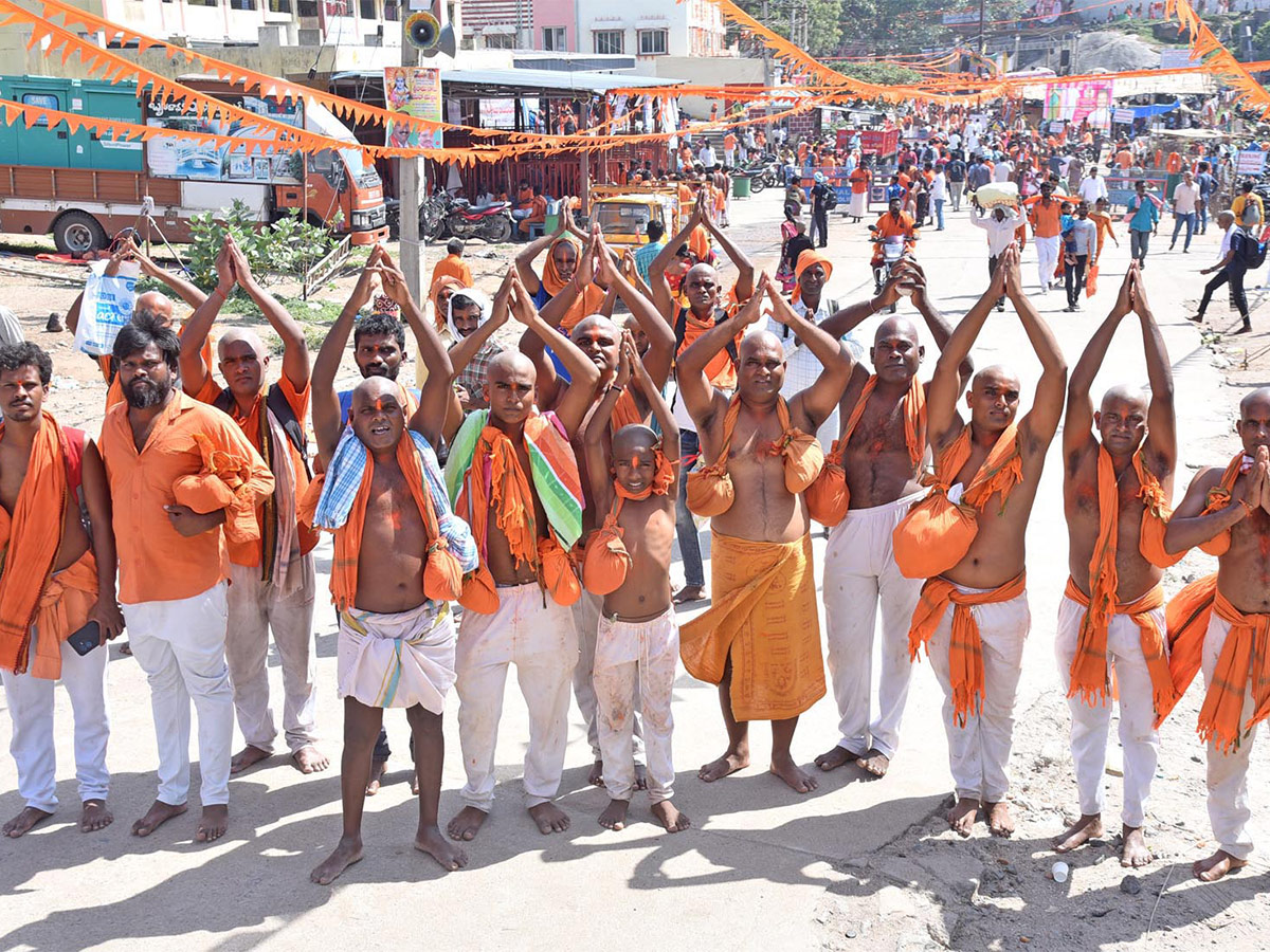 Kondagattu_20Anjaneya_20Swamy_20Temple-26.jpg 25